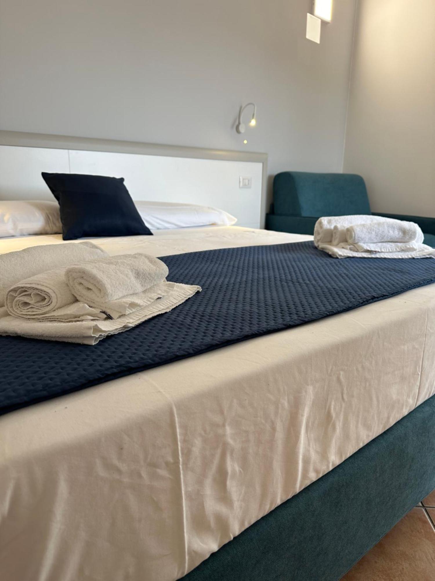Residence Hotel La Taverna カーポ・ヴァチカーノ エクステリア 写真