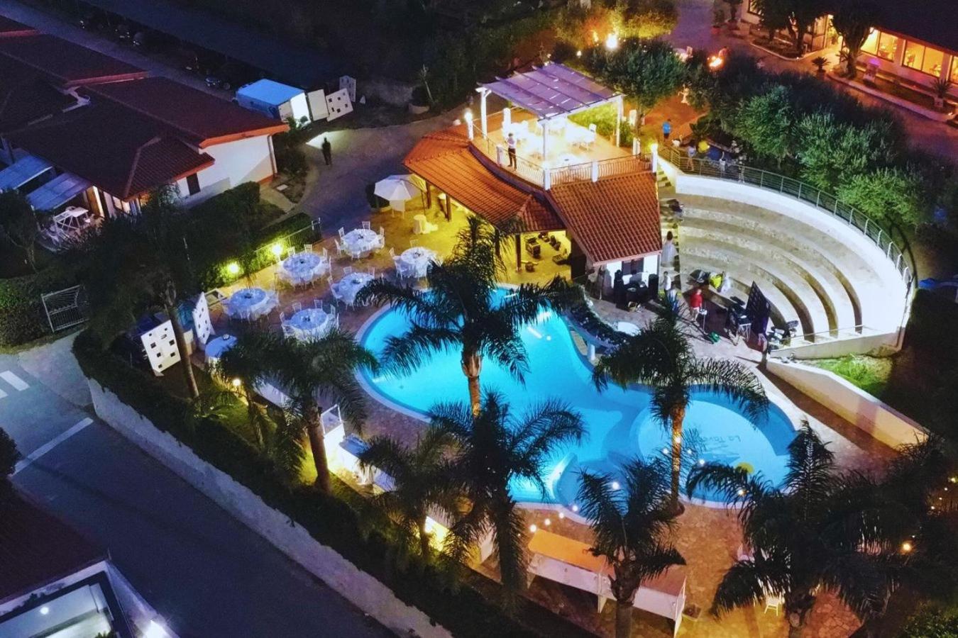 Residence Hotel La Taverna カーポ・ヴァチカーノ エクステリア 写真