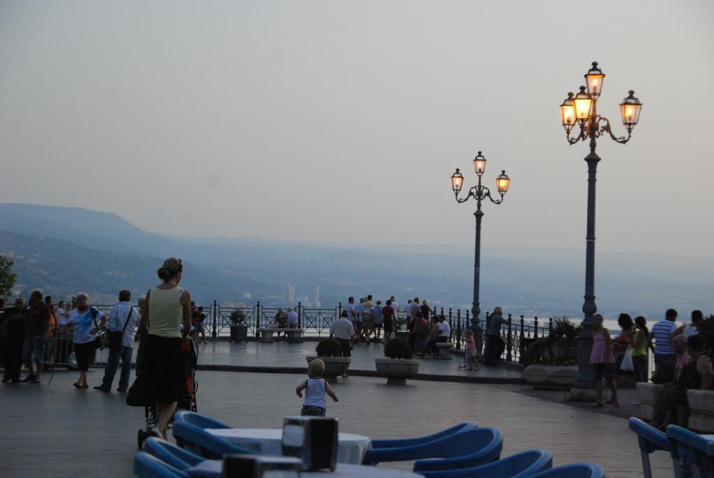 Residence Hotel La Taverna カーポ・ヴァチカーノ エクステリア 写真